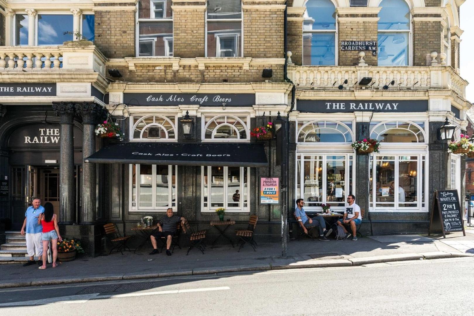 Fantastic 3 Bedroom Flat West Hampstead London Exterior photo